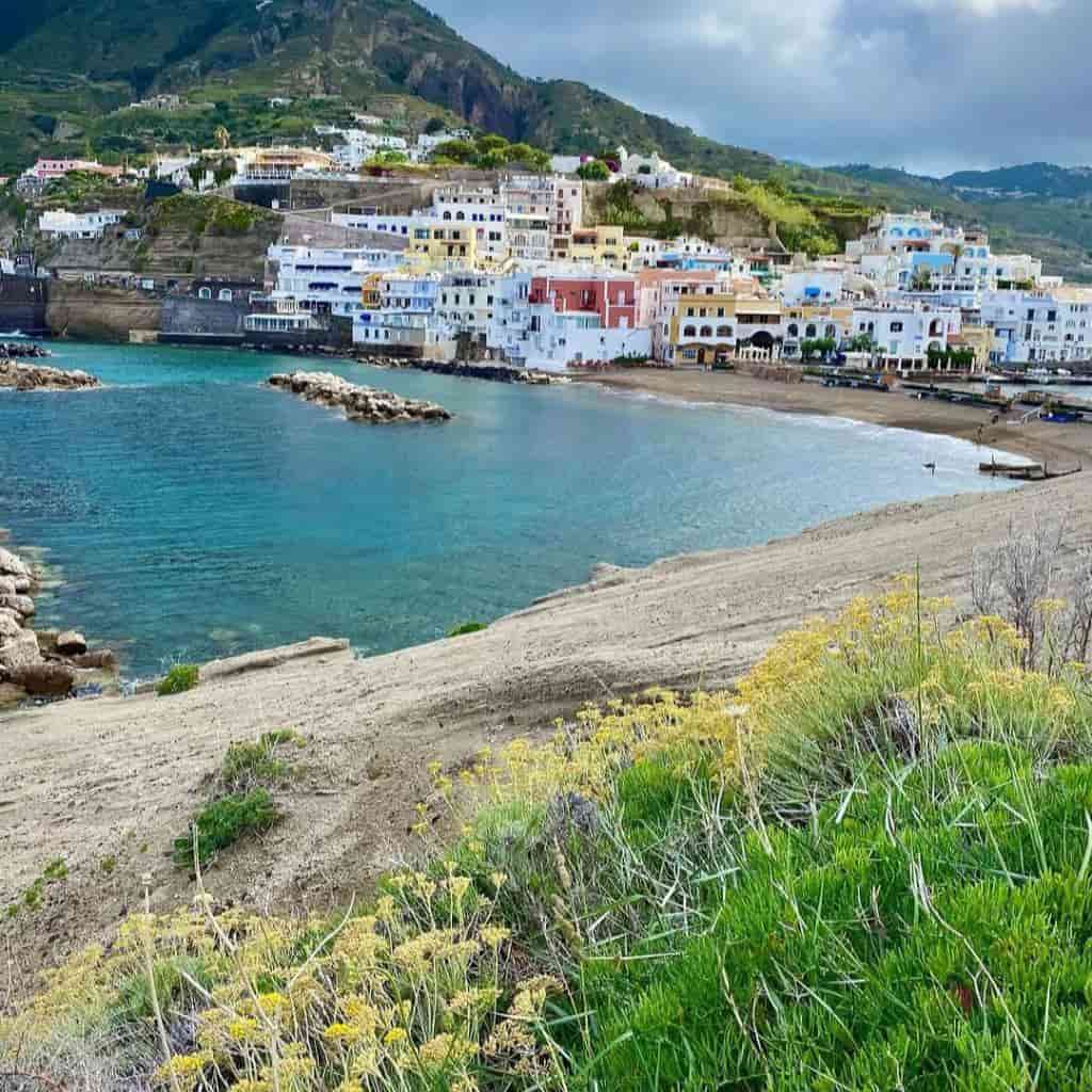 دانلود ریمیکس ار هو لیلی باوانم لیلی خودم آجر میذارم رو